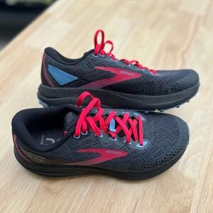 Brooks Running Shoes Size 8